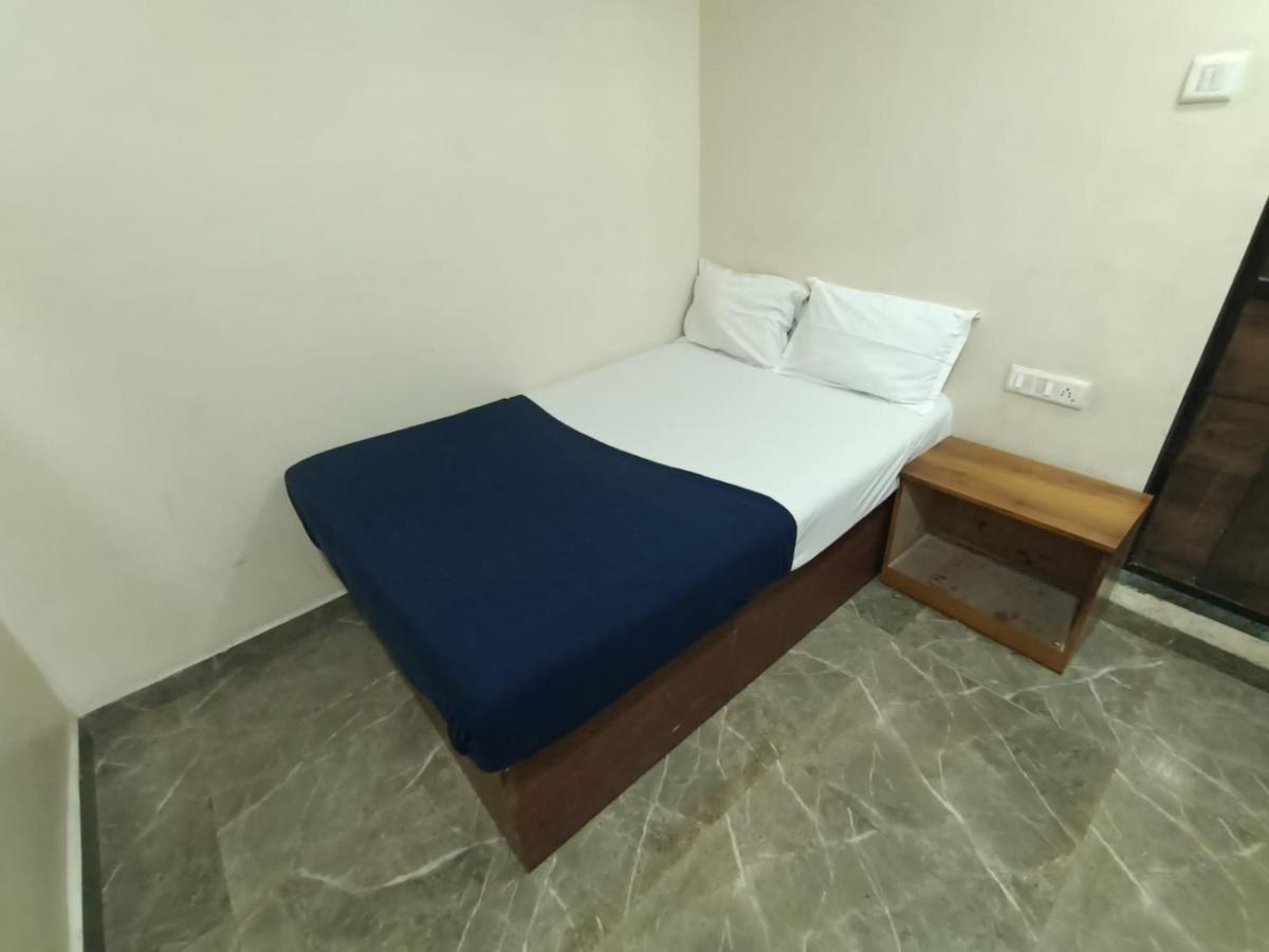 Hotel Safalta Residency, Chembur Мумбаи Экстерьер фото
